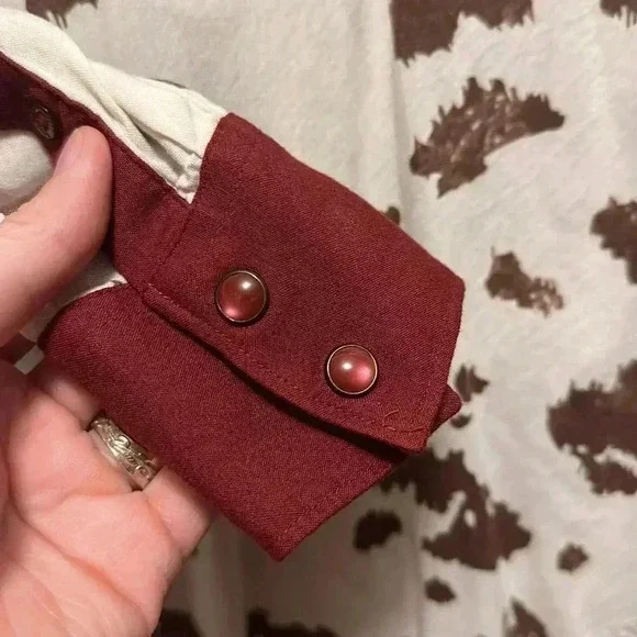 Shirt - Picture 2 of 8